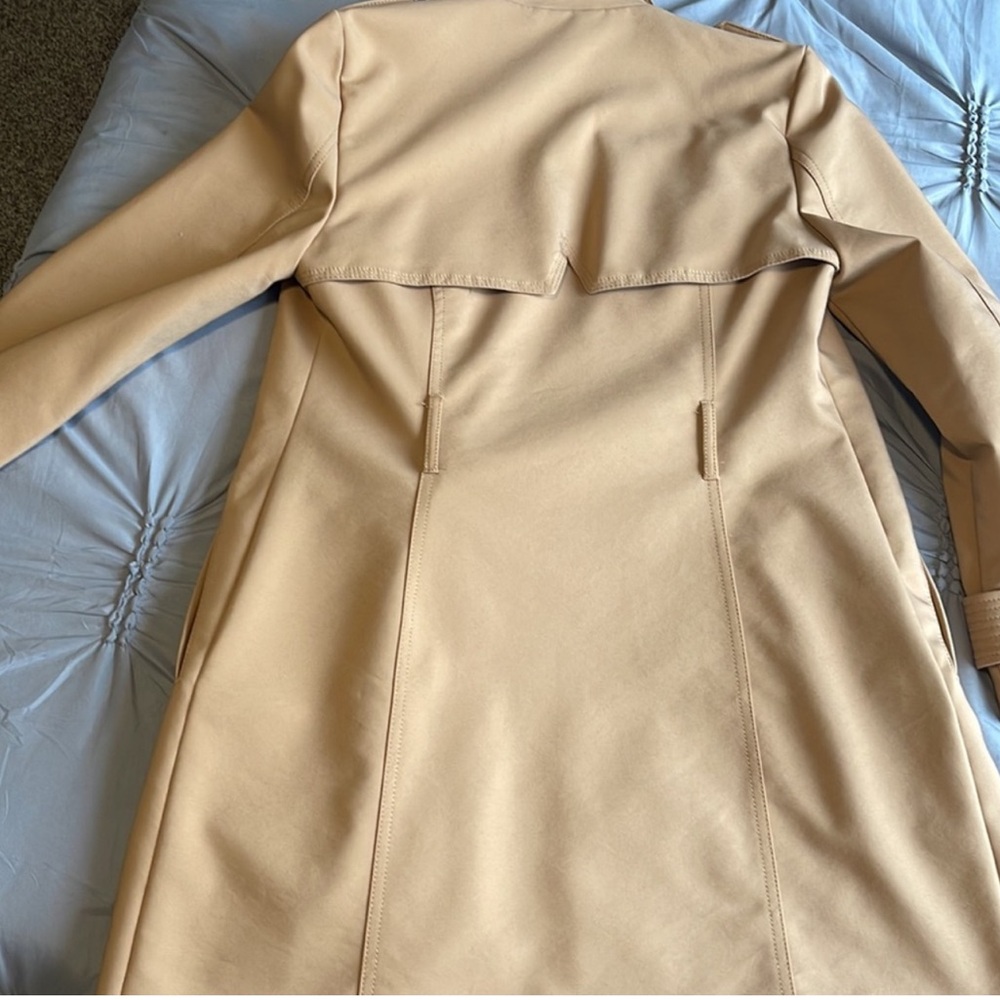 Express womens coat. Size Small
Size: SP - Picture 7 of 10